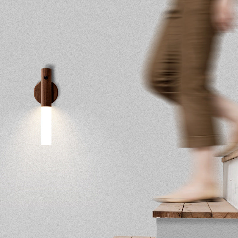 Minimal wooden lamp